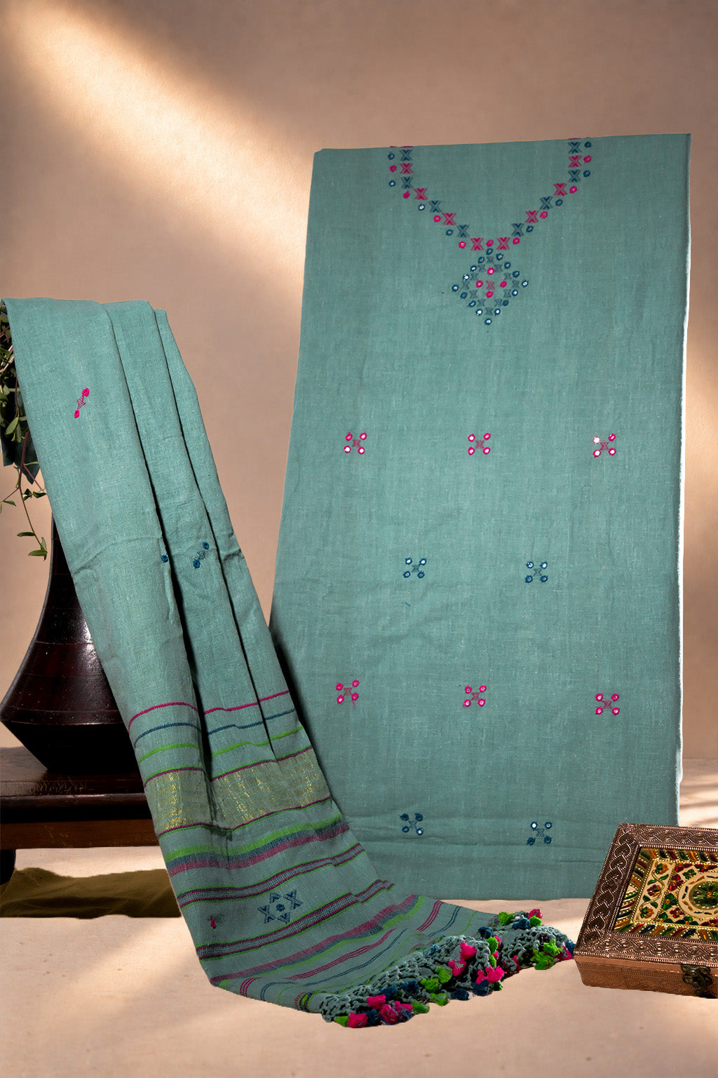 Aachho Lilo | Damroo | Kala Cotton | Suit Piece - image 1
