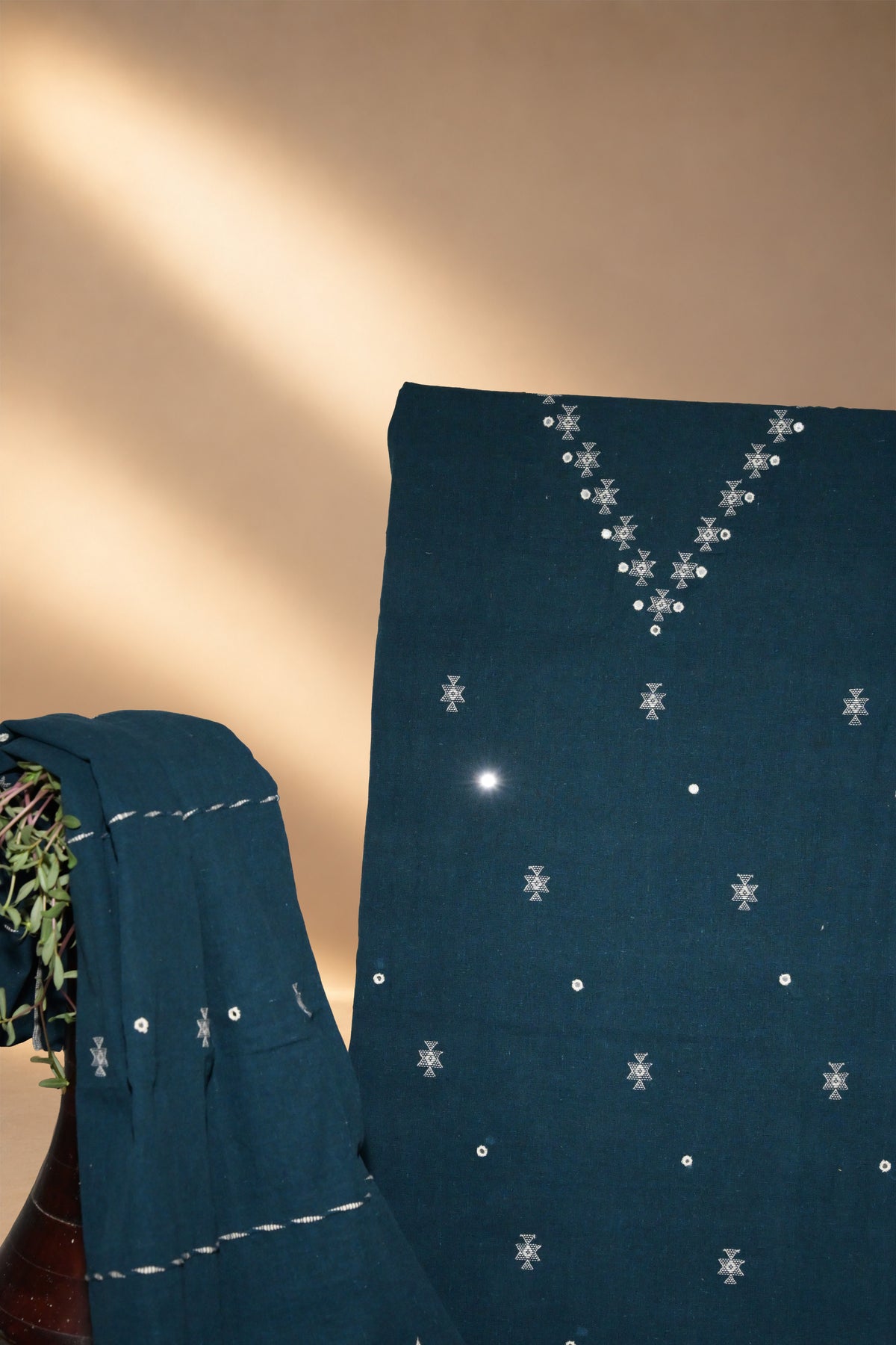 Ghato Neelo | Dhungali | Kala Cotton | Suit Piece - image 3