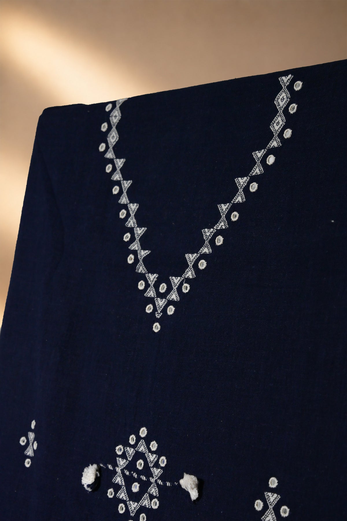 Ghato Neelo | Dungara | Kala Cotton | Suit Piece - image 3