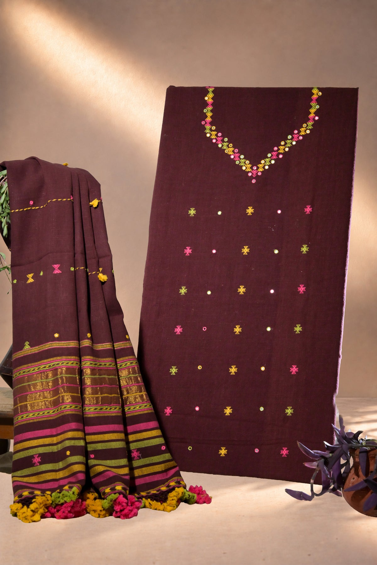 Ghero Gulabi | Chaumukh | Kala Cotton | Suit Piece - image 1