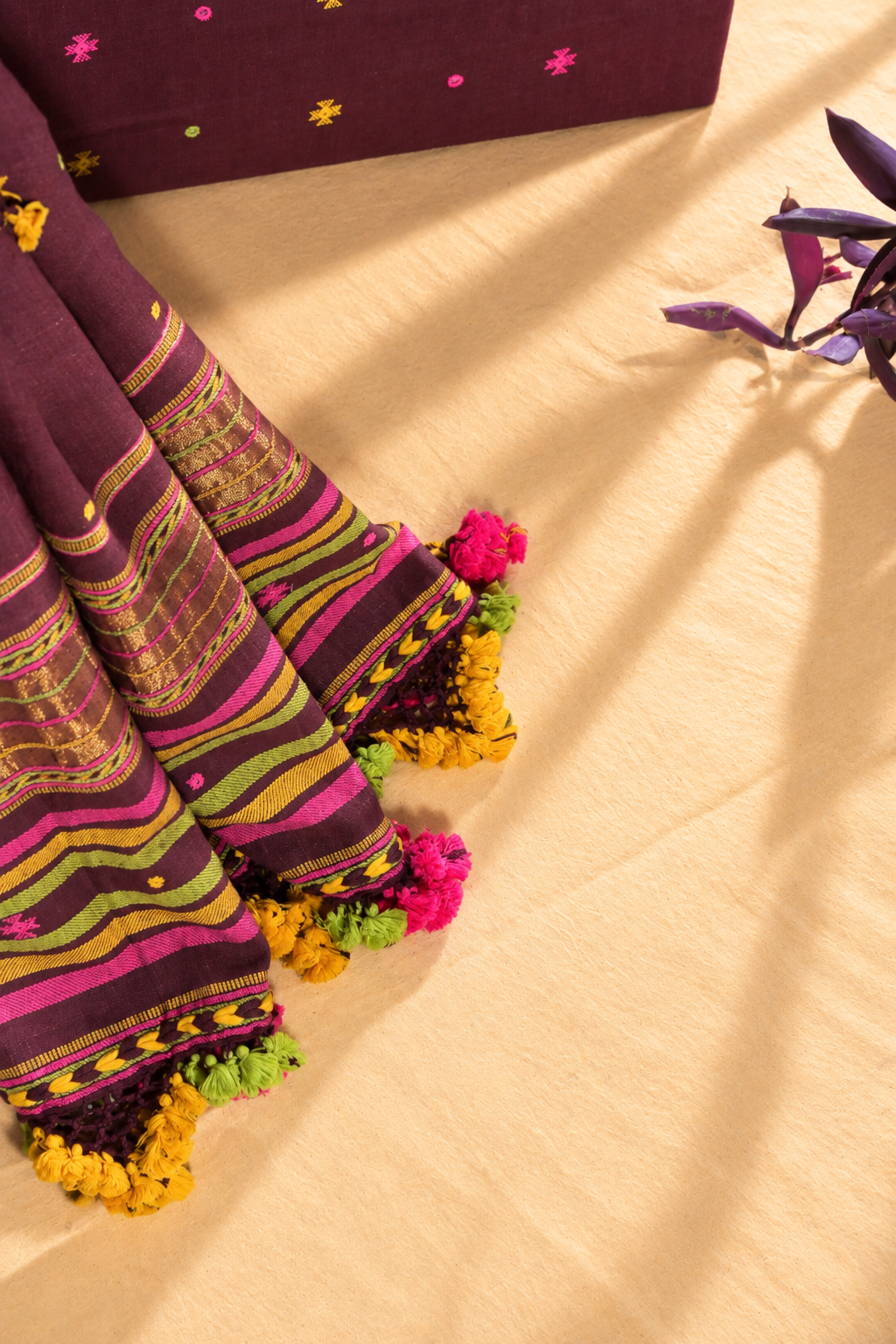 Ghero Gulabi | Chaumukh | Kala Cotton | Suit Piece - image 2