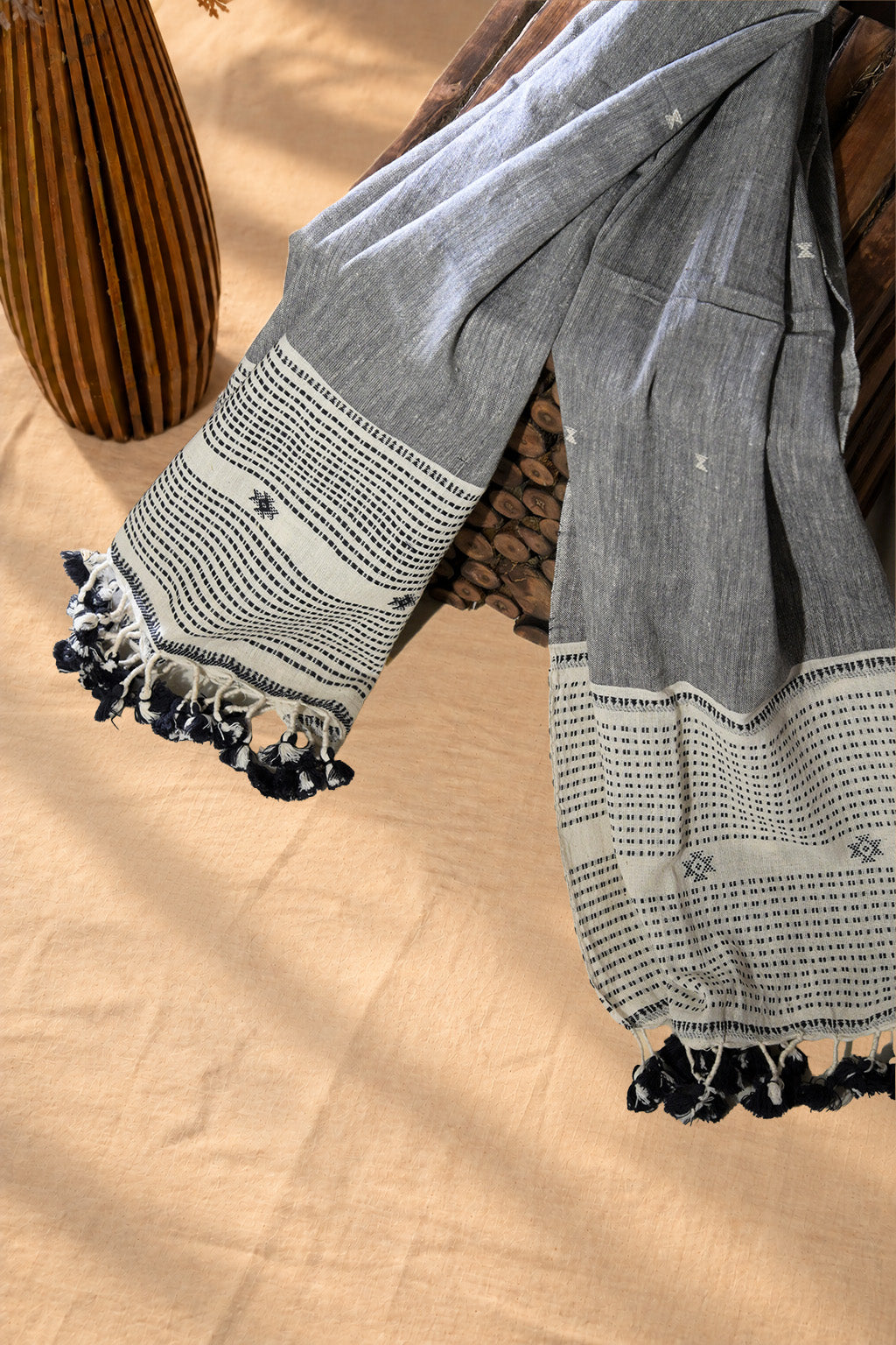 Raakhodi | Damroo | Kala Cotton | Stole - image 2