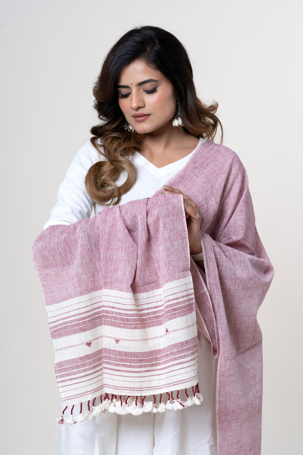 Dusty Rose Pink Bhujodi Handwoven Kala Cotton Stole with Ivory-white & Maroon Accents