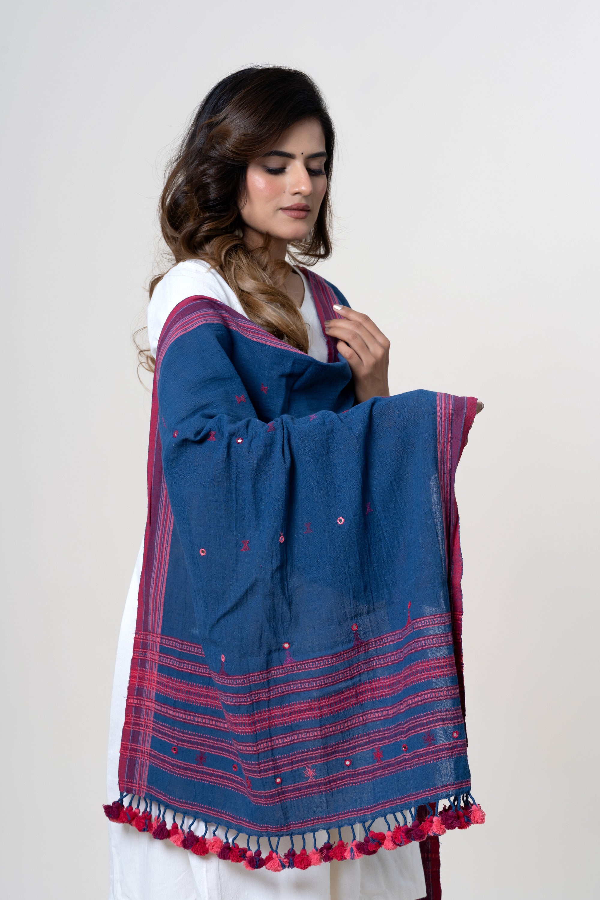Deep Indigo Blue Bhujodi Handwoven Kala Cotton Stole with Magenta/Pink Accents