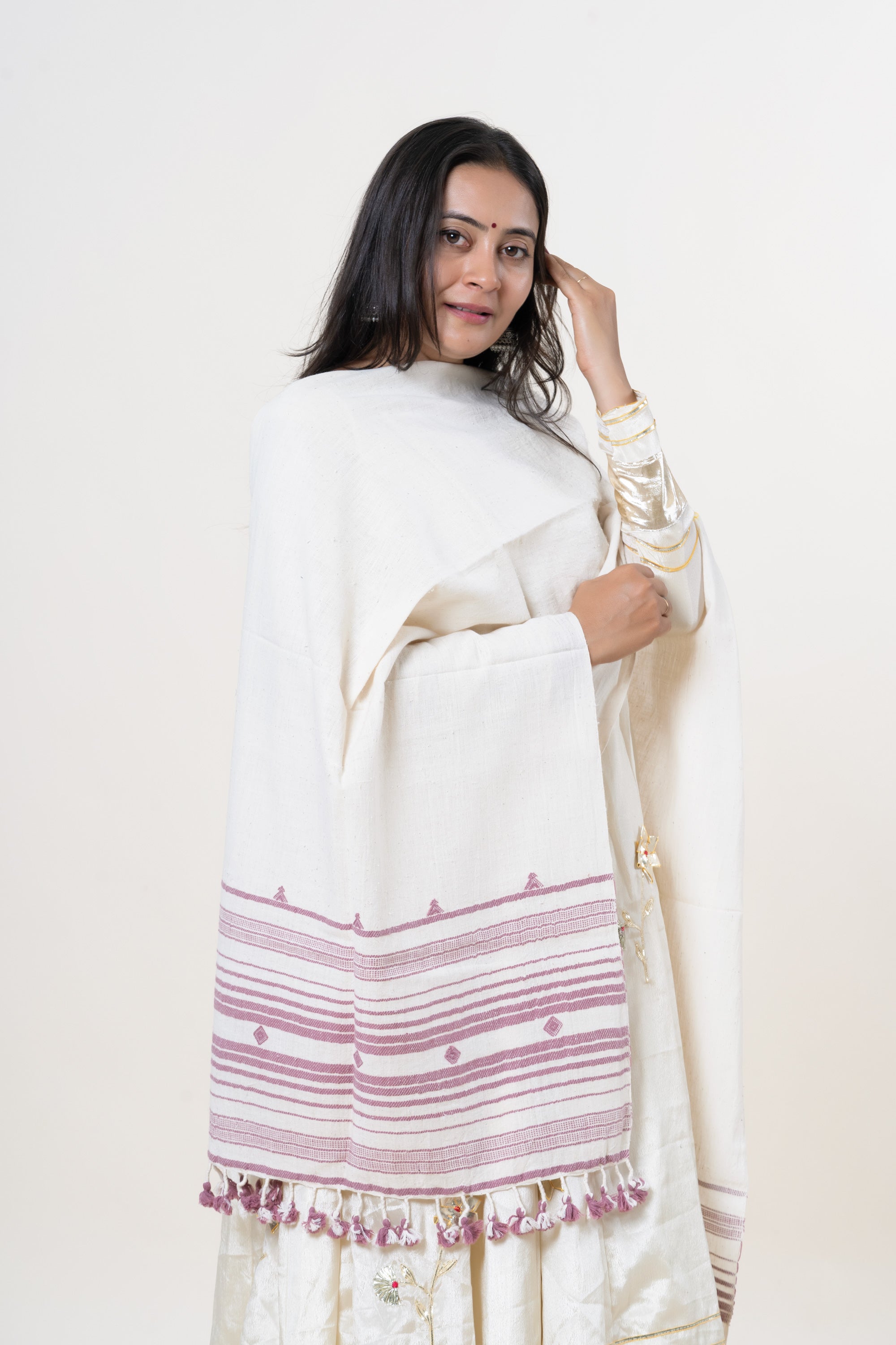 Ivory Bhujodi Handwoven Kala Cotton Stole with Rose Mauve Accents