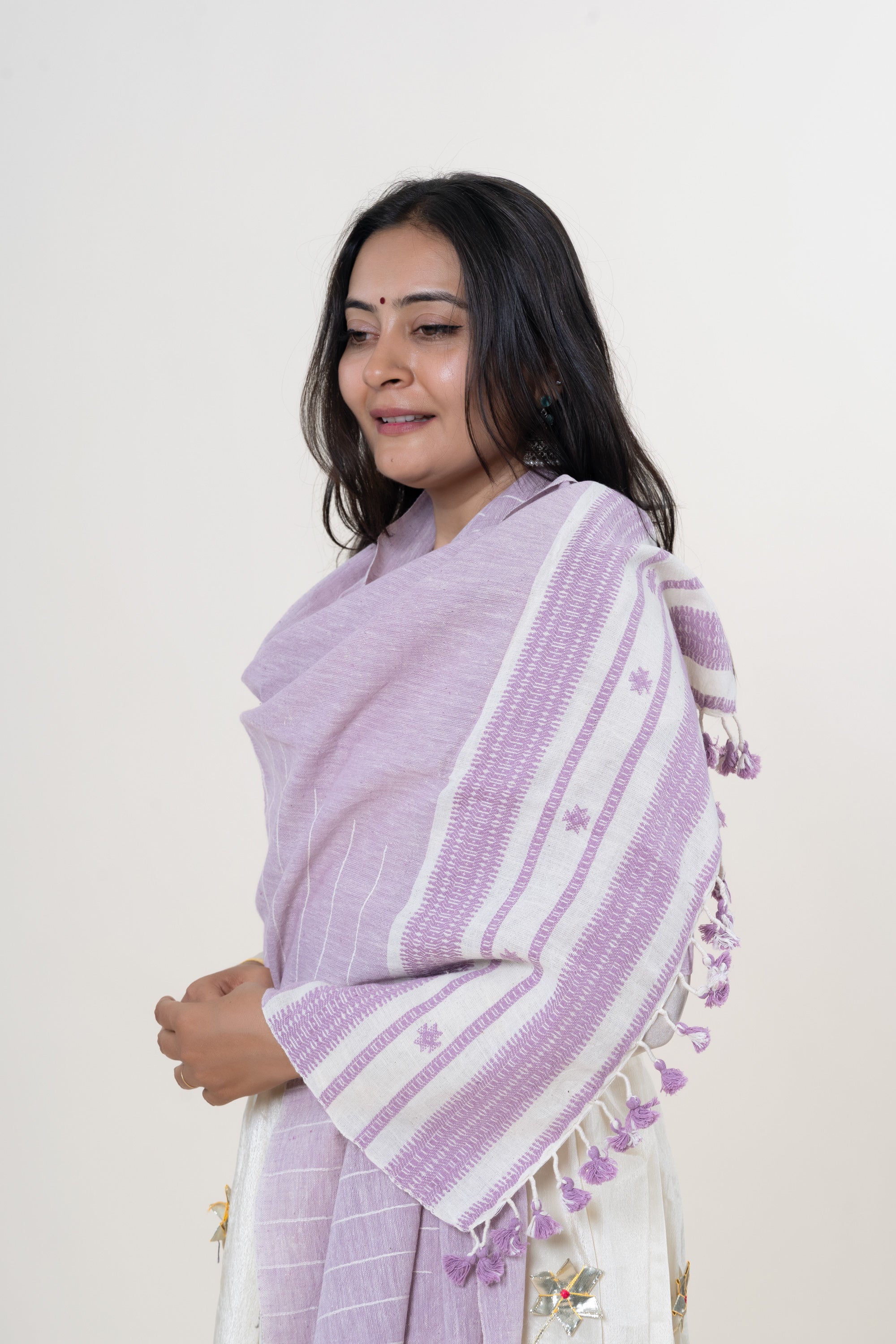 Lavender Bhujodi Handwoven Kala Cotton Stole with Cream & Purple Accents