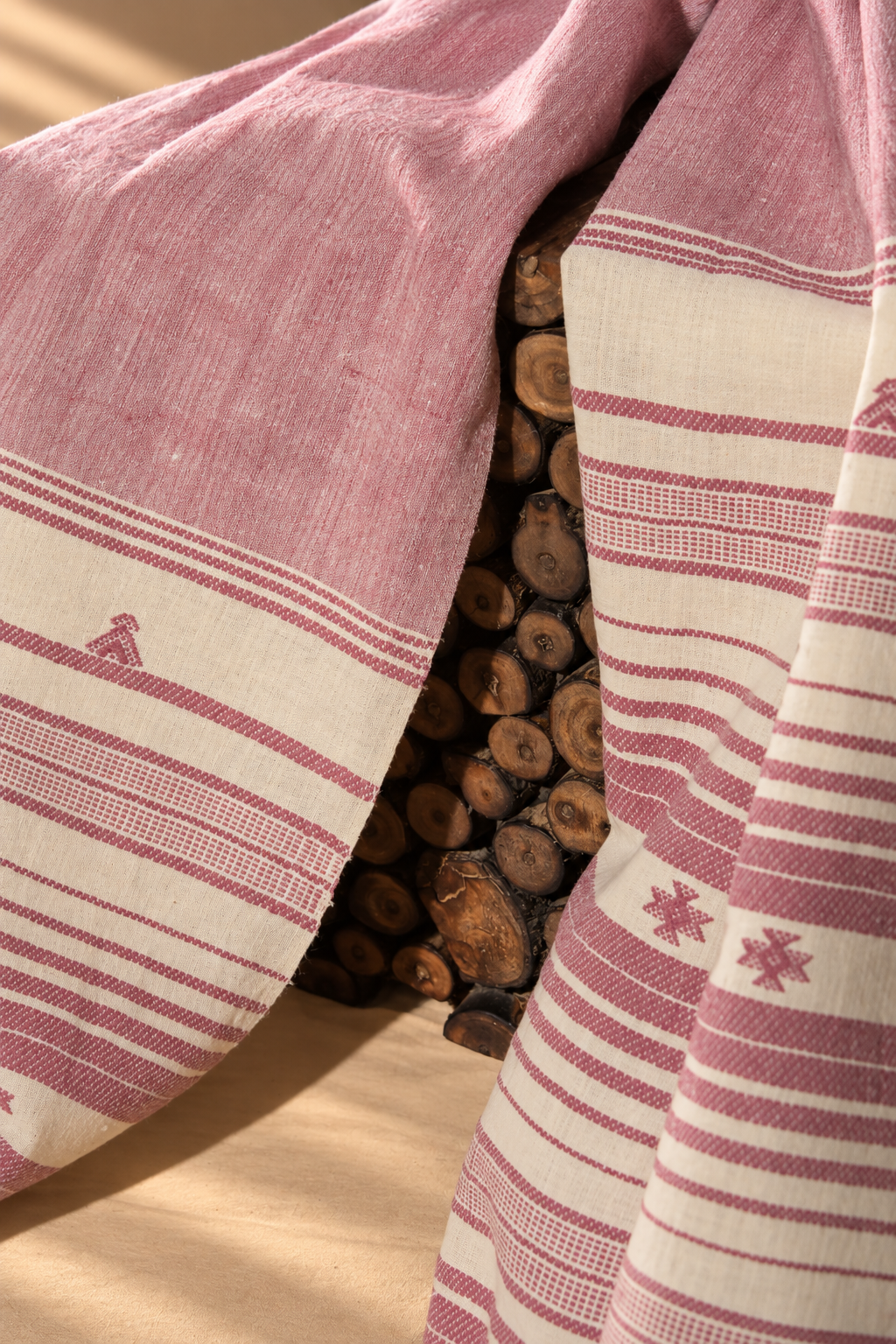 Aachho Gulabi | Damroo | Kala Cotton | Stole - image 3