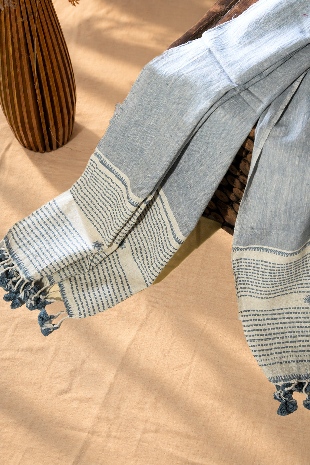 Aachho Vaadli | Vankiyo | Kala Cotton | Stole - image 2