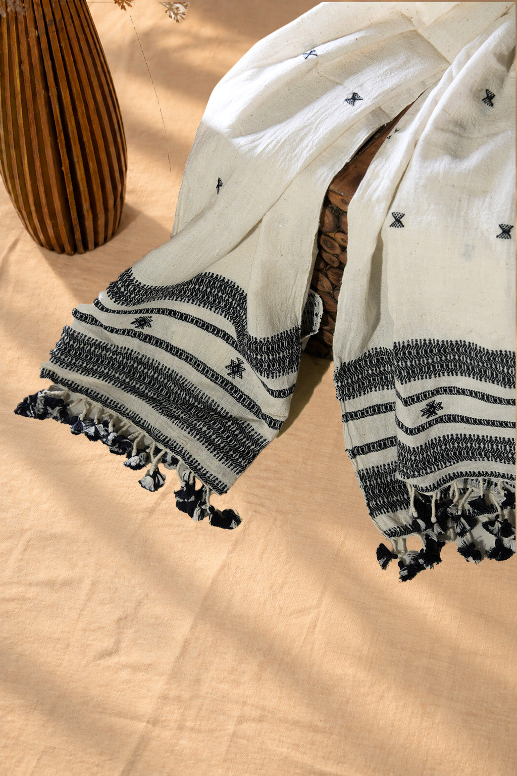 Dhoro | Damroo | Kala Cotton | Stole - image 2