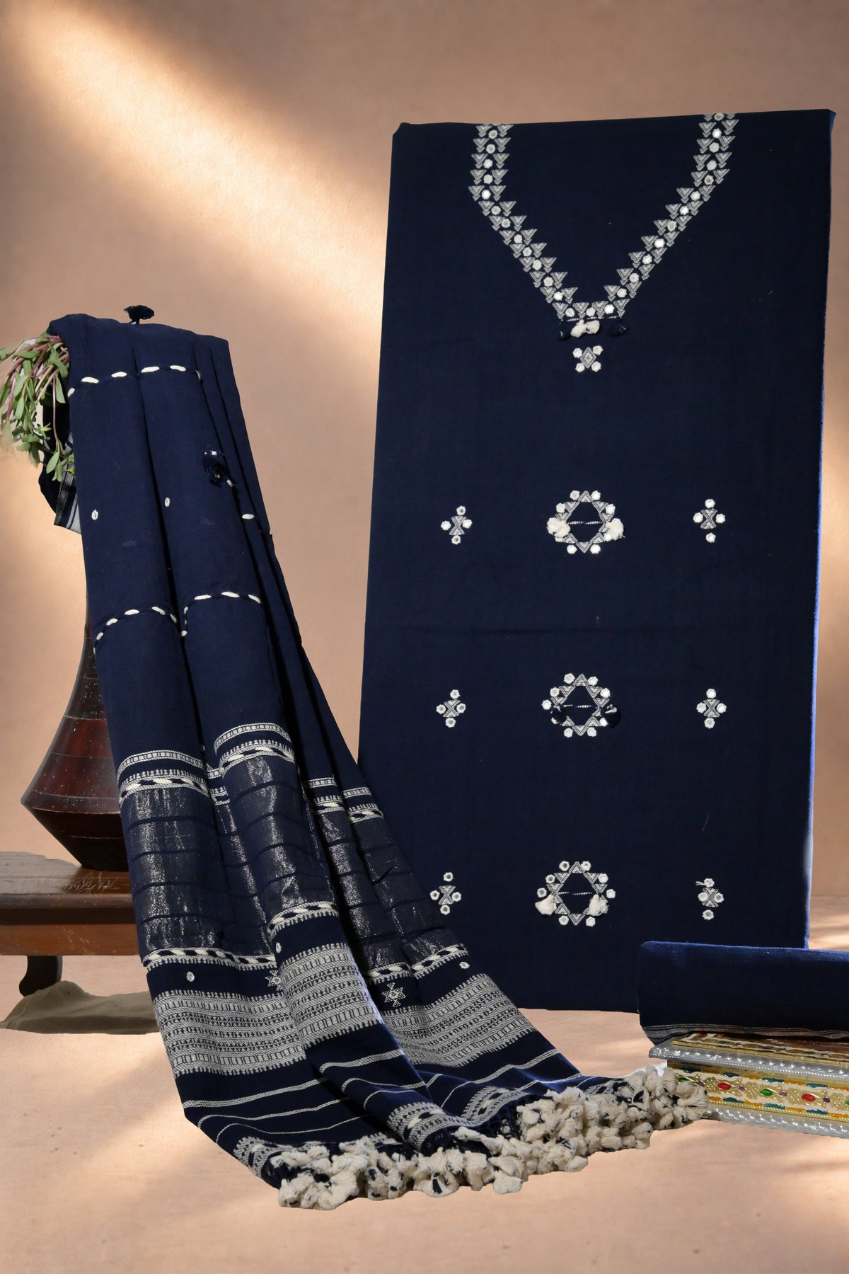 Ghato Neelo | Miri | Kala Cotton | Suit Piece - image 1