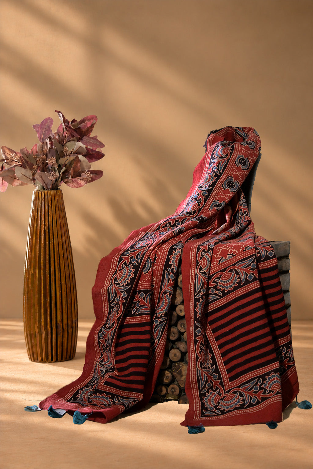 Laal | Minkudi | Kala Cotton | Stole - image 1