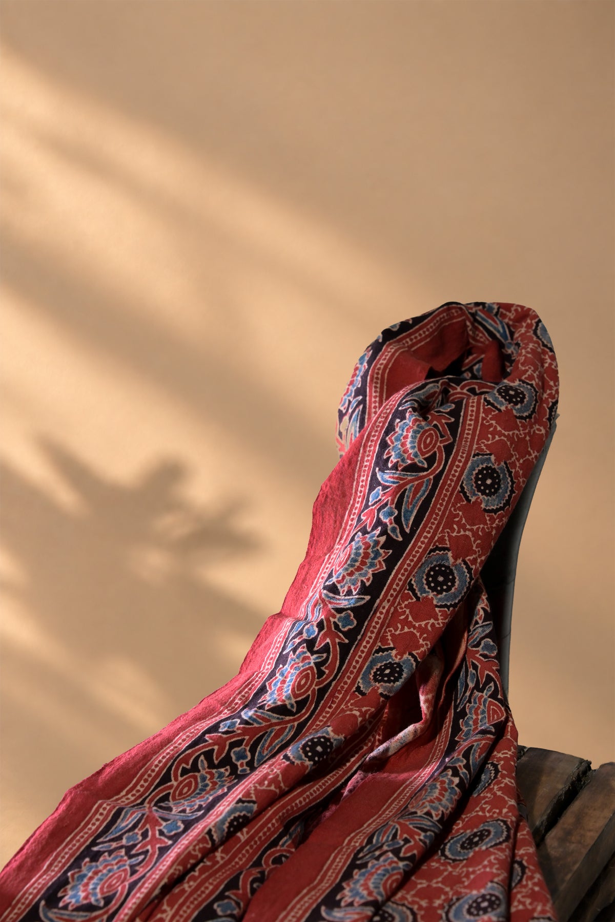 Laal | Minkudi | Kala Cotton | Stole - image 4