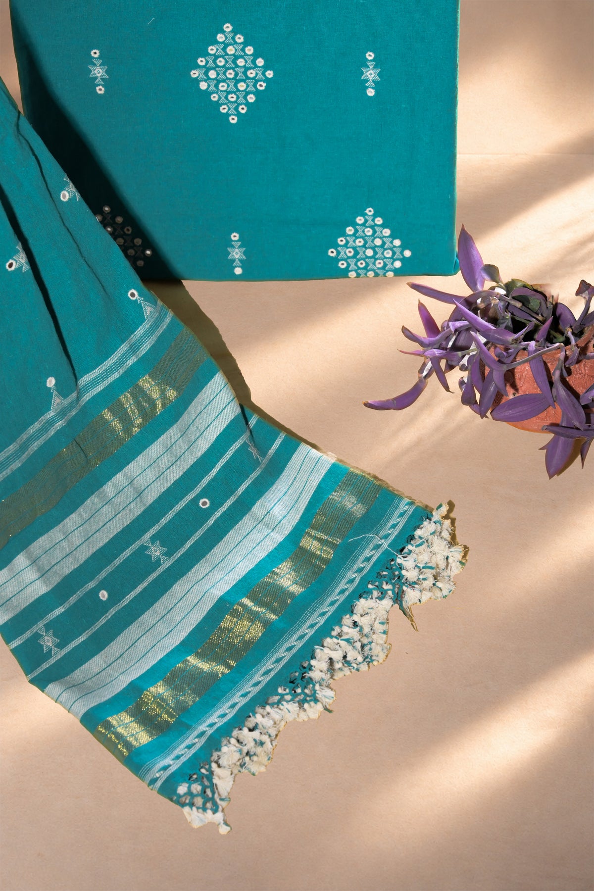 Mor Peenchh | Damroo | Kala Cotton | Suit Piece - image 2